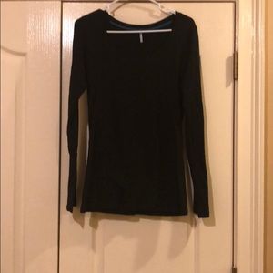 Women’s plain black long sleeve fitted shirt